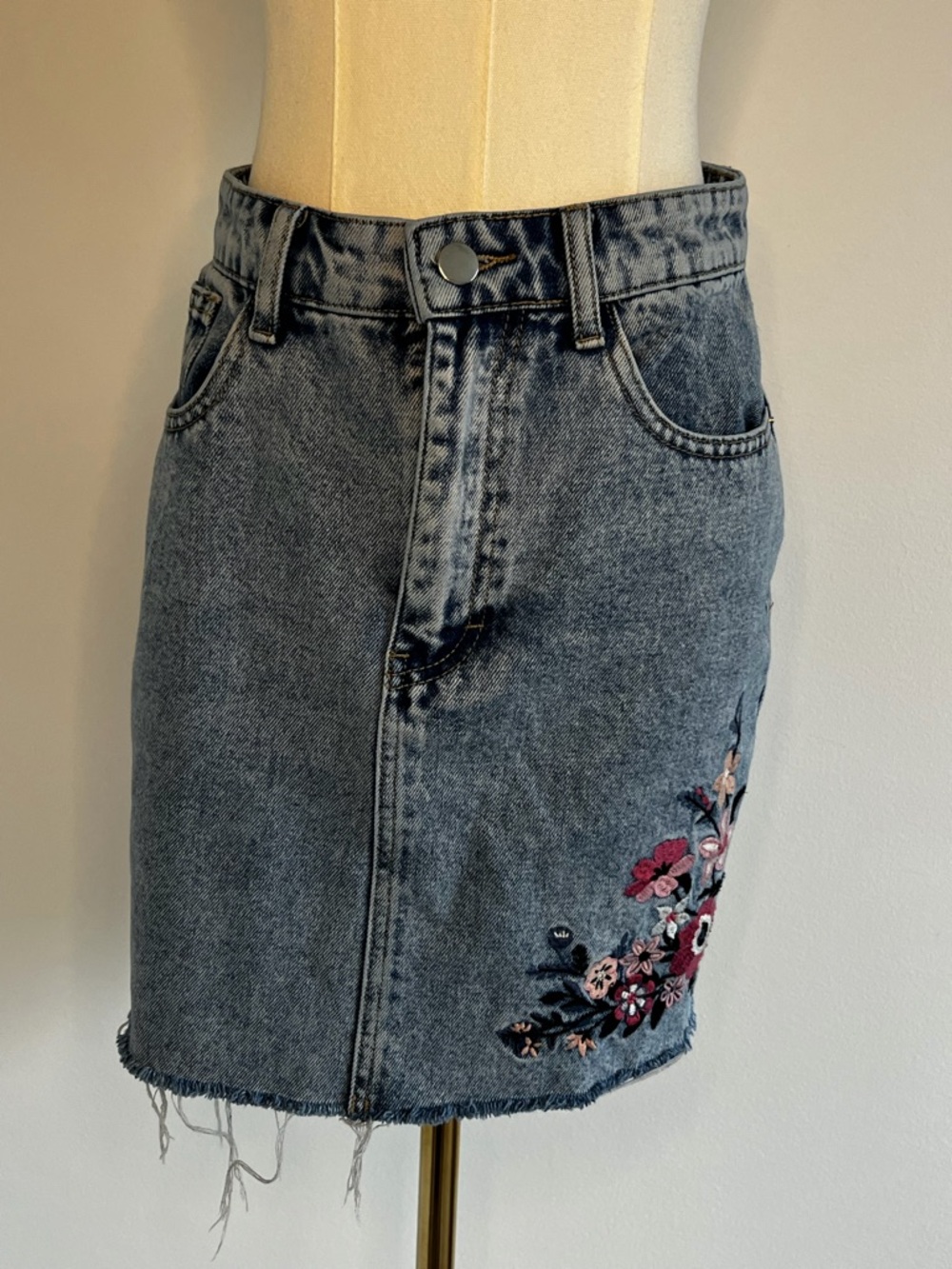 Audrey Parks Francesca’s Denim Embroidered Mini Skirt